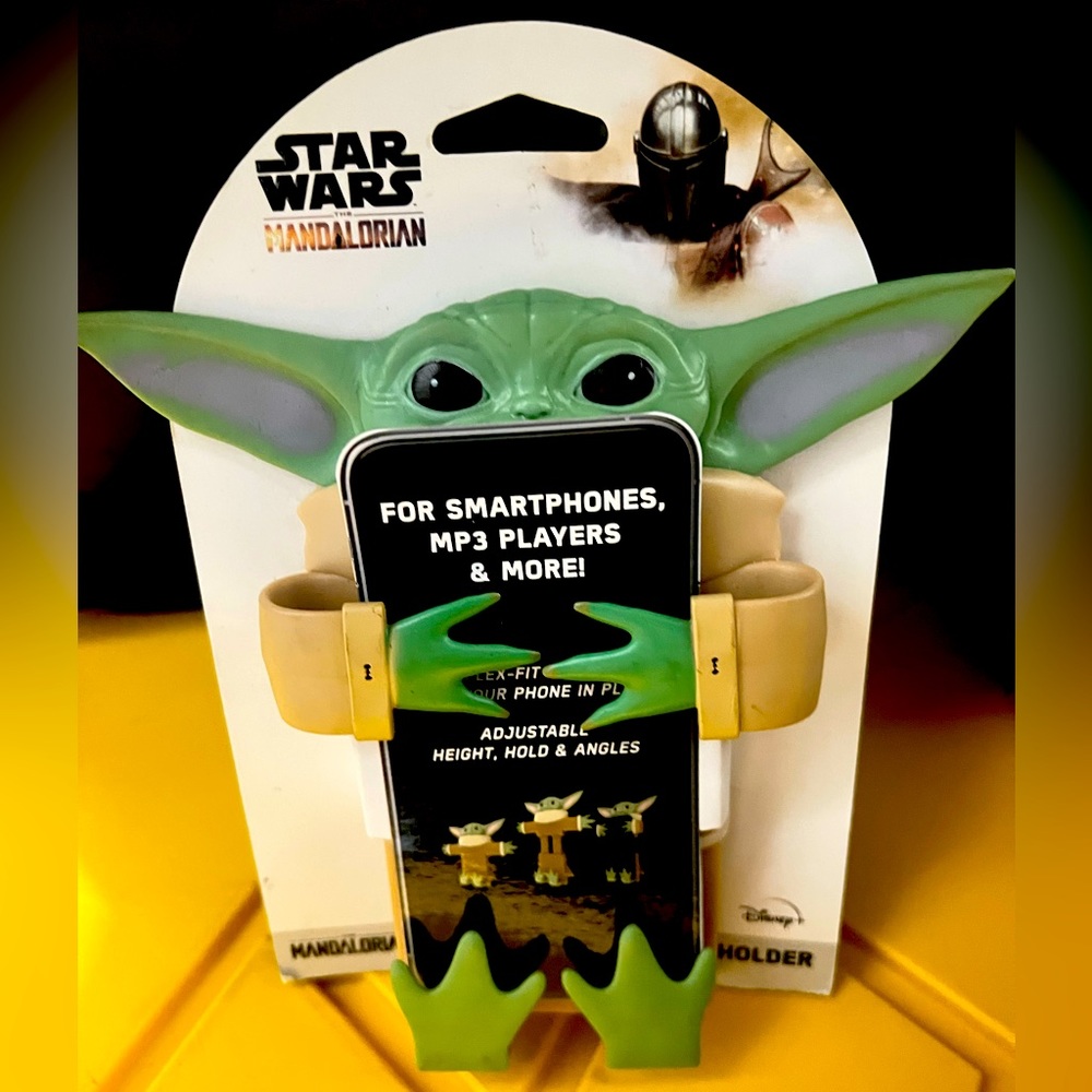 Baby Yoda cellphone stand